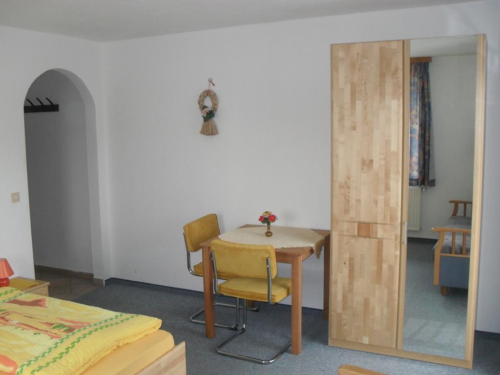 Hotel Rainzhof Aich  Pokoj fotografie